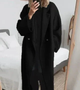 Oversized women's cashmere coat with lapel collar