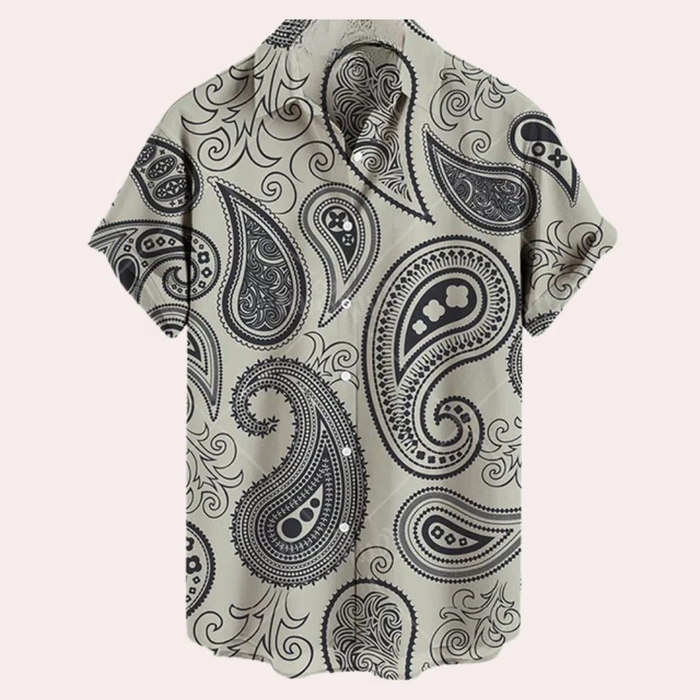 Comfortable Men's Shirt With Short Sleeves
