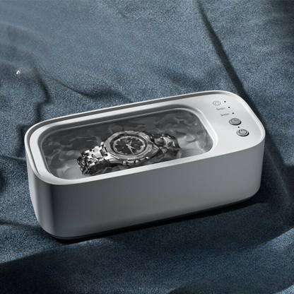 Ultrasonic cleaning device