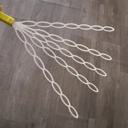 32 Hole Smiling Face Bubble Wand (Random Color)