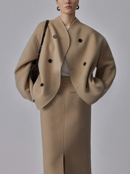 Trendy, loose-fitting jacket with button closure for women