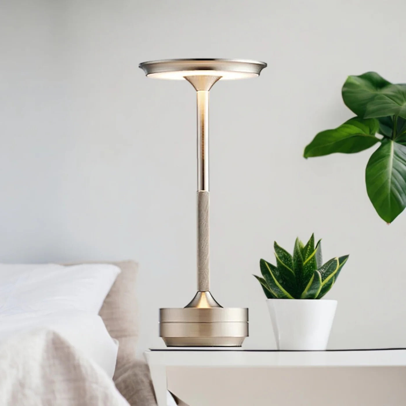 Cordless Table Lamp with Touch Control & Modern Nordic Design