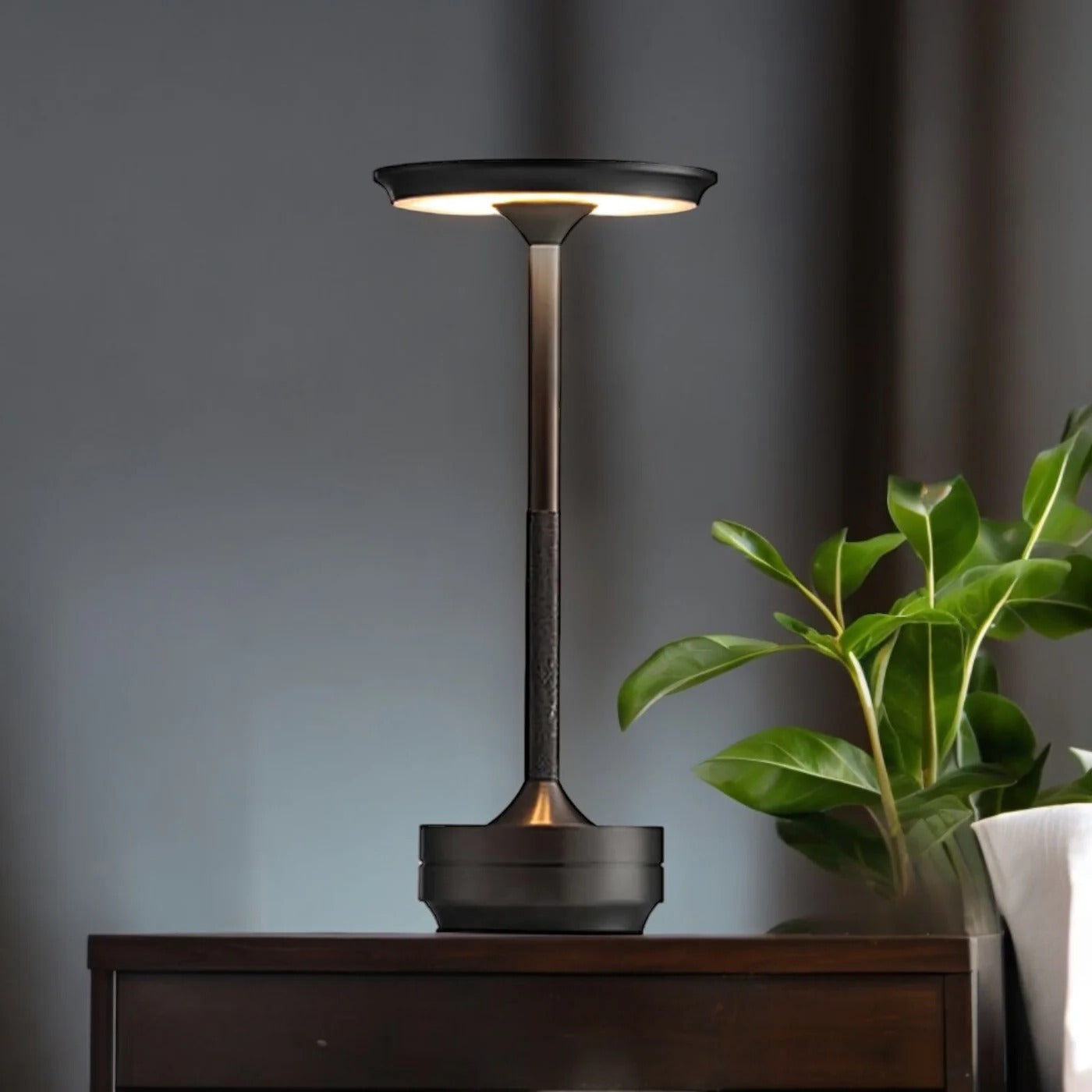 Cordless Table Lamp with Touch Control & Modern Nordic Design
