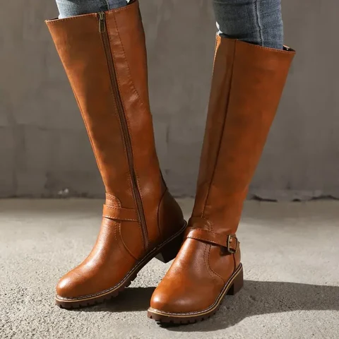 Elegant leather boots – trendy women's boots for every occasion