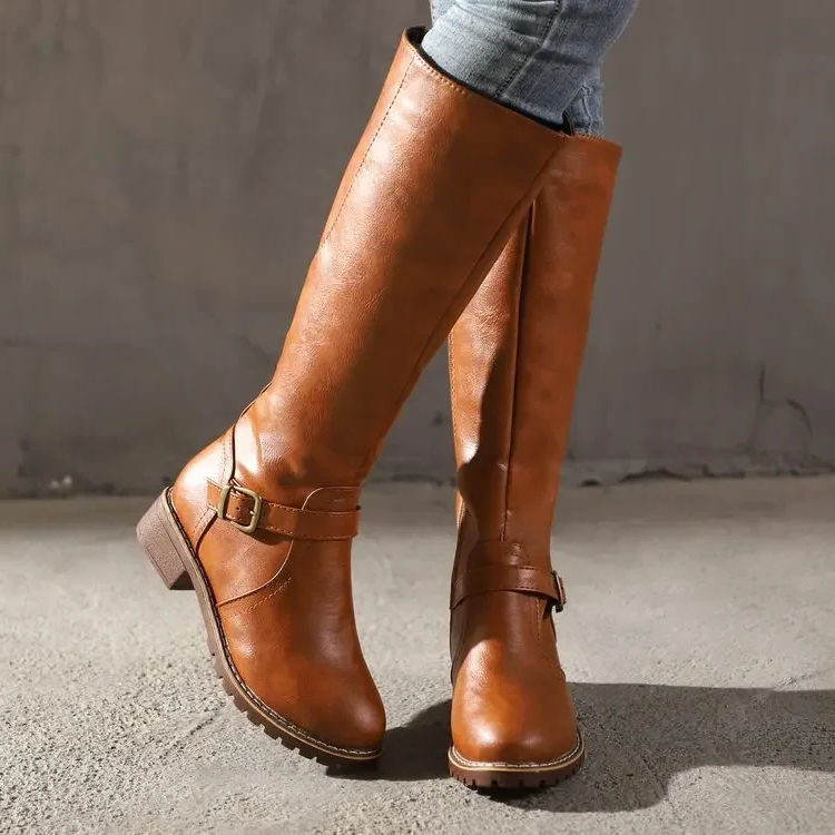 Elegant leather boots – trendy women's boots for every occasion