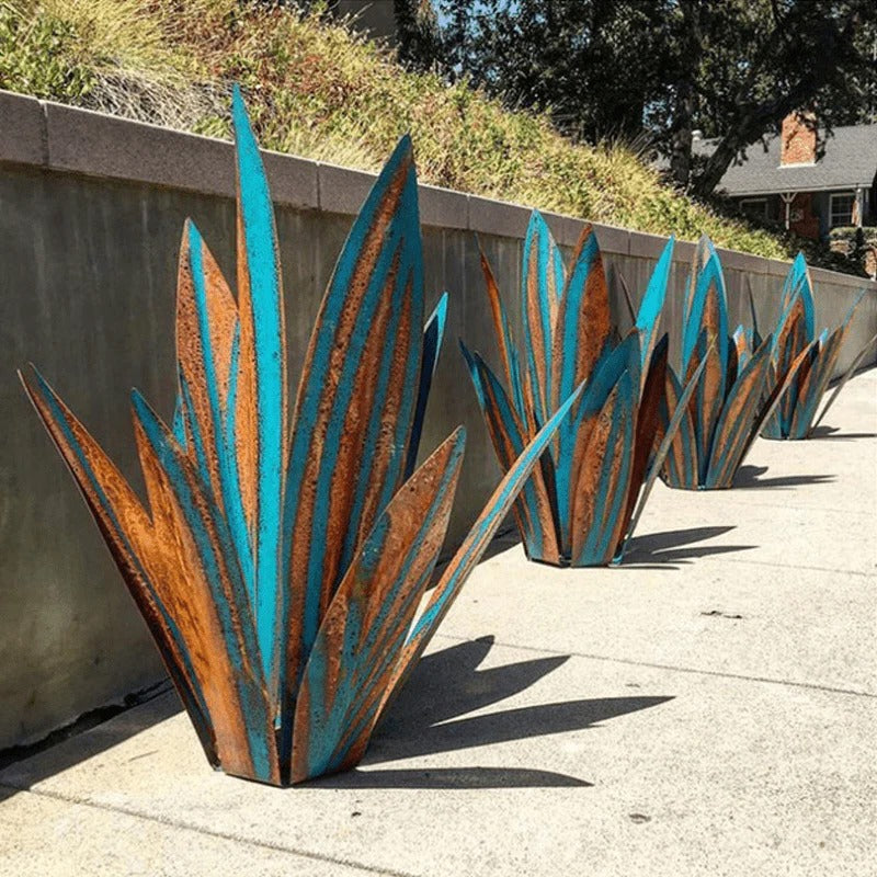 Agave Garden Lamp