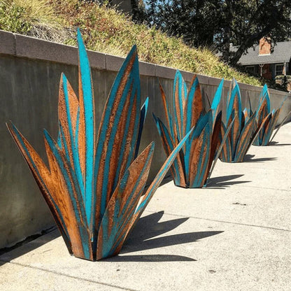 Agave Garden Lamp