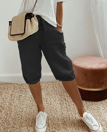 Trendy fashionable linen-look knee breeches for women