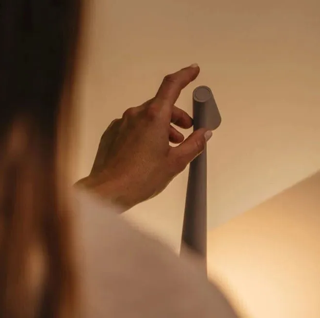 Nordic minimalistic design mood lamp | Wireless | LED | Reading lamp | Dinner lamp